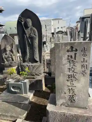 城官寺の{uncategorized: "未分類", other: "その他", undefined: "問題あり", building: "その他建物", grave: "お墓", sacred_gate: "鳥居", guardian: "狛犬", statue: "像", buddha: "仏像", history: "歴史", nature: "自然", garden: "庭園", animal: "動物", pagoda: "塔", temizu: "手水舎", mountain_gate: "山門・神門", sanctuary: "本殿・本堂", subordinate: "末社・摂社", art: "芸術", scenery: "景色", jizo: "地蔵", ema: "絵馬", goshuin: "御朱印", omikuji: "おみくじ", items: "授与品その他", amulet: "お守り", goshuincho: "御朱印帳", eats: "食事", festival: "お祭り", votive_dance: "神楽", shichigosan: "七五三参", wedding: "結婚式", experience: "体験その他", initially: "初詣", around: "周辺", anti_infection: "感染症対策"}