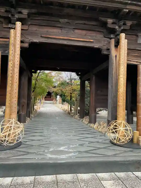 曹源寺の山門・神門