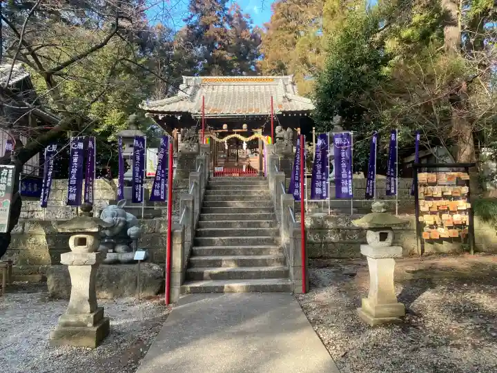 下野 星宮神社の{uncategorized: "未分類", other: "その他", undefined: "問題あり", building: "その他建物", grave: "お墓", sacred_gate: "鳥居", guardian: "狛犬", statue: "像", buddha: "仏像", history: "歴史", nature: "自然", garden: "庭園", animal: "動物", pagoda: "塔", temizu: "手水舎", mountain_gate: "山門・神門", sanctuary: "本殿・本堂", subordinate: "末社・摂社", art: "芸術", scenery: "景色", jizo: "地蔵", ema: "絵馬", goshuin: "御朱印", omikuji: "おみくじ", items: "授与品その他", amulet: "お守り", goshuincho: "御朱印帳", eats: "食事", festival: "お祭り", votive_dance: "神楽", shichigosan: "七五三参", wedding: "結婚式", experience: "体験その他", initially: "初詣", around: "周辺", anti_infection: "感染症対策"}