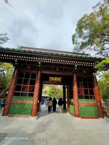 高徳院の山門