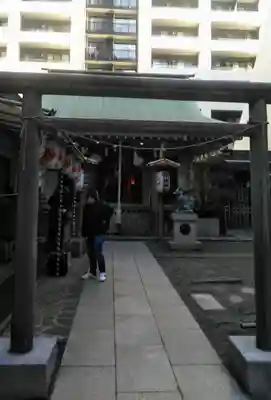 宮益御嶽神社の鳥居