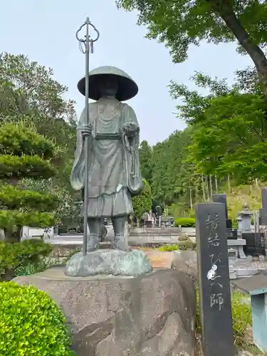 金剛寺の像