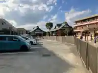 丸山教本庁の{uncategorized: "未分類", other: "その他", undefined: "問題あり", building: "その他建物", grave: "お墓", sacred_gate: "鳥居", guardian: "狛犬", statue: "像", buddha: "仏像", history: "歴史", nature: "自然", garden: "庭園", animal: "動物", pagoda: "塔", temizu: "手水舎", mountain_gate: "山門・神門", sanctuary: "本殿・本堂", subordinate: "末社・摂社", art: "芸術", scenery: "景色", jizo: "地蔵", ema: "絵馬", goshuin: "御朱印", omikuji: "おみくじ", items: "授与品その他", amulet: "お守り", goshuincho: "御朱印帳", eats: "食事", festival: "お祭り", votive_dance: "神楽", shichigosan: "七五三参", wedding: "結婚式", experience: "体験その他", initially: "初詣", around: "周辺", anti_infection: "感染症対策"}