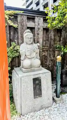 幸町辨財天の像