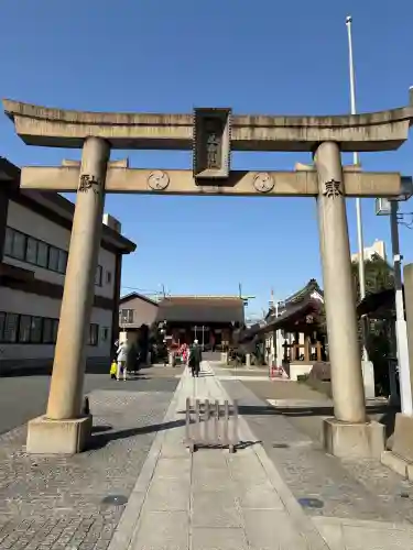 鶴見神社の{uncategorized: "未分類", other: "その他", undefined: "問題あり", building: "その他建物", grave: "お墓", sacred_gate: "鳥居", guardian: "狛犬", statue: "像", buddha: "仏像", history: "歴史", nature: "自然", garden: "庭園", animal: "動物", pagoda: "塔", temizu: "手水舎", mountain_gate: "山門・神門", sanctuary: "本殿・本堂", subordinate: "末社・摂社", art: "芸術", scenery: "景色", jizo: "地蔵", ema: "絵馬", goshuin: "御朱印", omikuji: "おみくじ", items: "授与品その他", amulet: "お守り", goshuincho: "御朱印帳", eats: "食事", festival: "お祭り", votive_dance: "神楽", shichigosan: "七五三参", wedding: "結婚式", experience: "体験その他", initially: "初詣", around: "周辺", anti_infection: "感染症対策"}