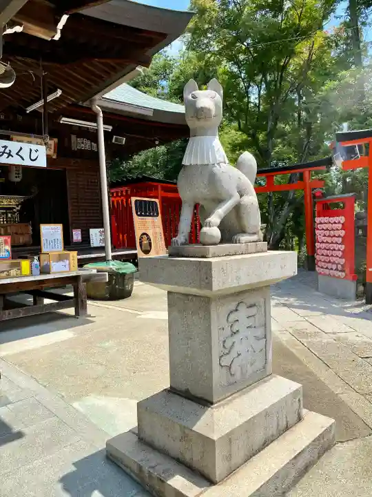 三光稲荷神社の狛犬