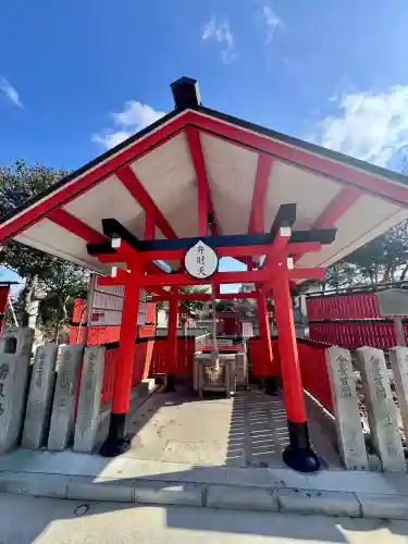 車折神社の{uncategorized: "未分類", other: "その他", undefined: "問題あり", building: "その他建物", grave: "お墓", sacred_gate: "鳥居", guardian: "狛犬", statue: "像", buddha: "仏像", history: "歴史", nature: "自然", garden: "庭園", animal: "動物", pagoda: "塔", temizu: "手水舎", mountain_gate: "山門・神門", sanctuary: "本殿・本堂", subordinate: "末社・摂社", art: "芸術", scenery: "景色", jizo: "地蔵", ema: "絵馬", goshuin: "御朱印", omikuji: "おみくじ", items: "授与品その他", amulet: "お守り", goshuincho: "御朱印帳", eats: "食事", festival: "お祭り", votive_dance: "神楽", shichigosan: "七五三参", wedding: "結婚式", experience: "体験その他", initially: "初詣", around: "周辺", anti_infection: "感染症対策"}