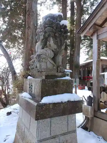 坪沼八幡神社の狛犬