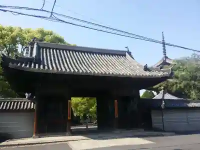 斑鳩寺の山門・神門