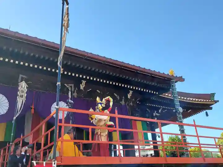 大念佛寺の{uncategorized: "未分類", other: "その他", undefined: "問題あり", building: "その他建物", grave: "お墓", sacred_gate: "鳥居", guardian: "狛犬", statue: "像", buddha: "仏像", history: "歴史", nature: "自然", garden: "庭園", animal: "動物", pagoda: "塔", temizu: "手水舎", mountain_gate: "山門・神門", sanctuary: "本殿・本堂", subordinate: "末社・摂社", art: "芸術", scenery: "景色", jizo: "地蔵", ema: "絵馬", goshuin: "御朱印", omikuji: "おみくじ", items: "授与品その他", amulet: "お守り", goshuincho: "御朱印帳", eats: "食事", festival: "お祭り", votive_dance: "神楽", shichigosan: "七五三参", wedding: "結婚式", experience: "体験その他", initially: "初詣", around: "周辺", anti_infection: "感染症対策"}