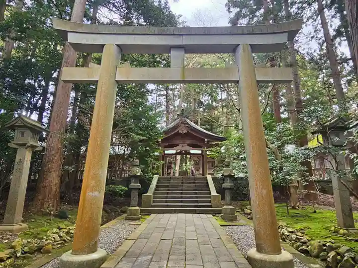 彌彦神社(新潟県)
