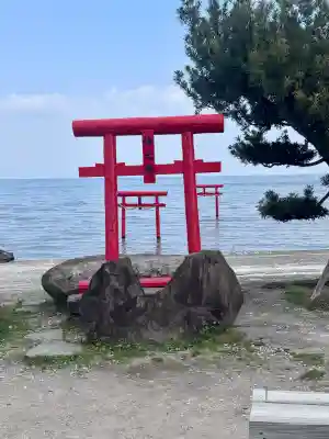 大魚神社の{uncategorized: "未分類", other: "その他", undefined: "問題あり", building: "その他建物", grave: "お墓", sacred_gate: "鳥居", guardian: "狛犬", statue: "像", buddha: "仏像", history: "歴史", nature: "自然", garden: "庭園", animal: "動物", pagoda: "塔", temizu: "手水舎", mountain_gate: "山門・神門", sanctuary: "本殿・本堂", subordinate: "末社・摂社", art: "芸術", scenery: "景色", jizo: "地蔵", ema: "絵馬", goshuin: "御朱印", omikuji: "おみくじ", items: "授与品その他", amulet: "お守り", goshuincho: "御朱印帳", eats: "食事", festival: "お祭り", votive_dance: "神楽", shichigosan: "七五三参", wedding: "結婚式", experience: "体験その他", initially: "初詣", around: "周辺", anti_infection: "感染症対策"}