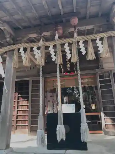 亀岡八幡宮の本殿