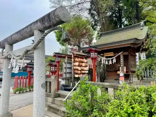 民部稲荷神社（川越八幡宮境内社）の{uncategorized: "未分類", other: "その他", undefined: "問題あり", building: "その他建物", grave: "お墓", sacred_gate: "鳥居", guardian: "狛犬", statue: "像", buddha: "仏像", history: "歴史", nature: "自然", garden: "庭園", animal: "動物", pagoda: "塔", temizu: "手水舎", mountain_gate: "山門・神門", sanctuary: "本殿・本堂", subordinate: "末社・摂社", art: "芸術", scenery: "景色", jizo: "地蔵", ema: "絵馬", goshuin: "御朱印", omikuji: "おみくじ", items: "授与品その他", amulet: "お守り", goshuincho: "御朱印帳", eats: "食事", festival: "お祭り", votive_dance: "神楽", shichigosan: "七五三参", wedding: "結婚式", experience: "体験その他", initially: "初詣", around: "周辺", anti_infection: "感染症対策"}