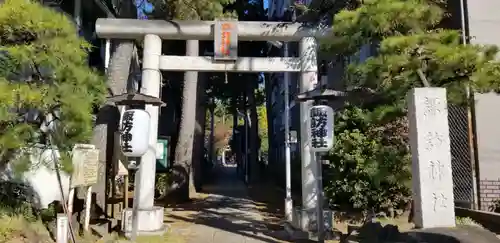 諏訪神社の鳥居