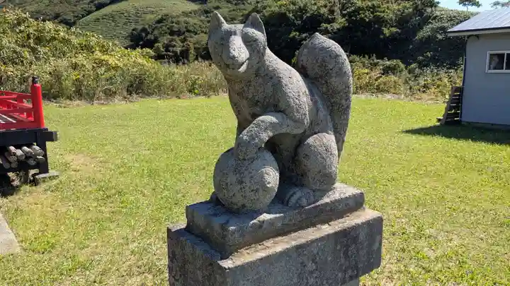 歌別稲荷神社の狛犬
