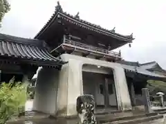 温泉山 安楽寺(四国霊場第六番札所)の山門