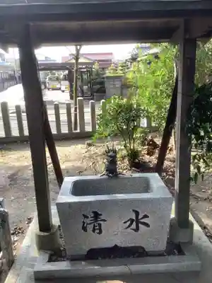神明社(神明大明神)の手水舎