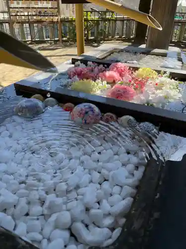 根岸八幡神社の手水舎