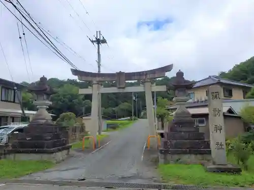 諏訪神社の鳥居