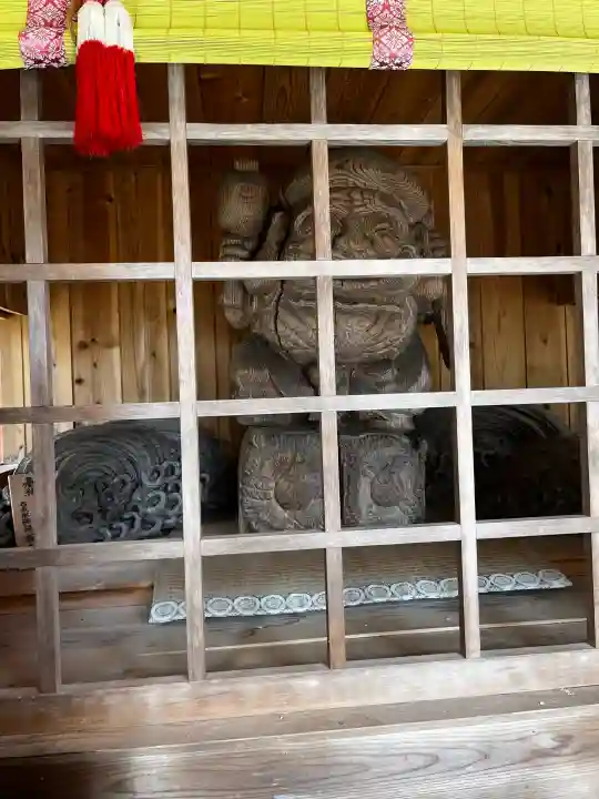 金櫻神社の{uncategorized: "未分類", other: "その他", undefined: "問題あり", building: "その他建物", grave: "お墓", sacred_gate: "鳥居", guardian: "狛犬", statue: "像", buddha: "仏像", history: "歴史", nature: "自然", garden: "庭園", animal: "動物", pagoda: "塔", temizu: "手水舎", mountain_gate: "山門・神門", sanctuary: "本殿・本堂", subordinate: "末社・摂社", art: "芸術", scenery: "景色", jizo: "地蔵", ema: "絵馬", goshuin: "御朱印", omikuji: "おみくじ", items: "授与品その他", amulet: "お守り", goshuincho: "御朱印帳", eats: "食事", festival: "お祭り", votive_dance: "神楽", shichigosan: "七五三参", wedding: "結婚式", experience: "体験その他", initially: "初詣", around: "周辺", anti_infection: "感染症対策"}