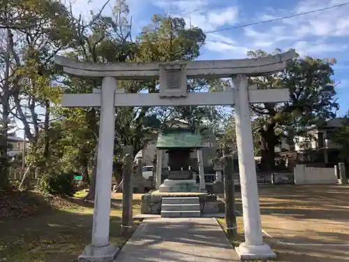 白鳥神社の鳥居