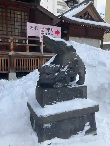 北海道神宮頓宮の狛犬