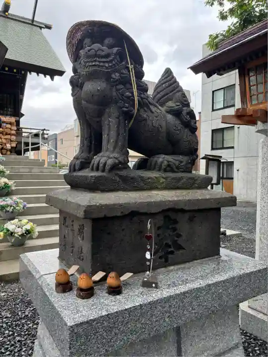 札幌諏訪神社の狛犬