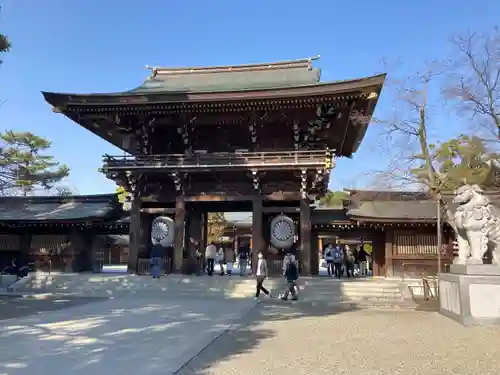 寒川神社の山門