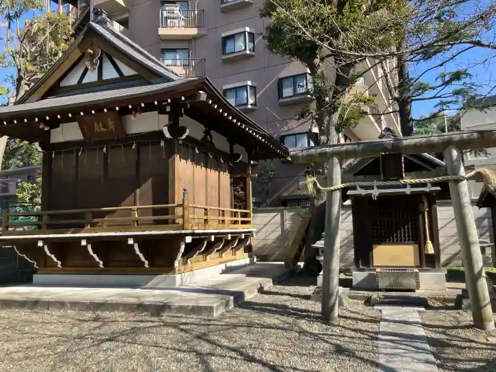 香取神社の{uncategorized: "未分類", other: "その他", undefined: "問題あり", building: "その他建物", grave: "お墓", sacred_gate: "鳥居", guardian: "狛犬", statue: "像", buddha: "仏像", history: "歴史", nature: "自然", garden: "庭園", animal: "動物", pagoda: "塔", temizu: "手水舎", mountain_gate: "山門・神門", sanctuary: "本殿・本堂", subordinate: "末社・摂社", art: "芸術", scenery: "景色", jizo: "地蔵", ema: "絵馬", goshuin: "御朱印", omikuji: "おみくじ", items: "授与品その他", amulet: "お守り", goshuincho: "御朱印帳", eats: "食事", festival: "お祭り", votive_dance: "神楽", shichigosan: "七五三参", wedding: "結婚式", experience: "体験その他", initially: "初詣", around: "周辺", anti_infection: "感染症対策"}