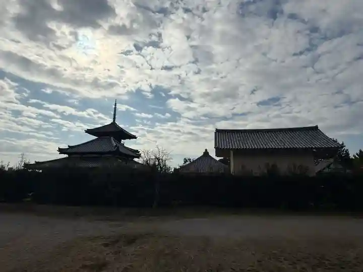 法起寺の{uncategorized: "未分類", other: "その他", undefined: "問題あり", building: "その他建物", grave: "お墓", sacred_gate: "鳥居", guardian: "狛犬", statue: "像", buddha: "仏像", history: "歴史", nature: "自然", garden: "庭園", animal: "動物", pagoda: "塔", temizu: "手水舎", mountain_gate: "山門・神門", sanctuary: "本殿・本堂", subordinate: "末社・摂社", art: "芸術", scenery: "景色", jizo: "地蔵", ema: "絵馬", goshuin: "御朱印", omikuji: "おみくじ", items: "授与品その他", amulet: "お守り", goshuincho: "御朱印帳", eats: "食事", festival: "お祭り", votive_dance: "神楽", shichigosan: "七五三参", wedding: "結婚式", experience: "体験その他", initially: "初詣", around: "周辺", anti_infection: "感染症対策"}