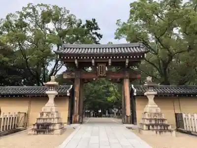 西宮神社の山門・神門