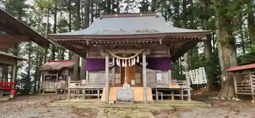 坪沼八幡神社の本殿・本堂