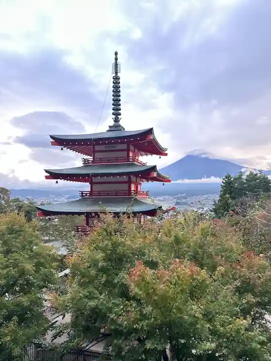 新倉富士浅間神社(山梨県)