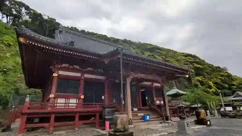 那古寺の本殿・本堂