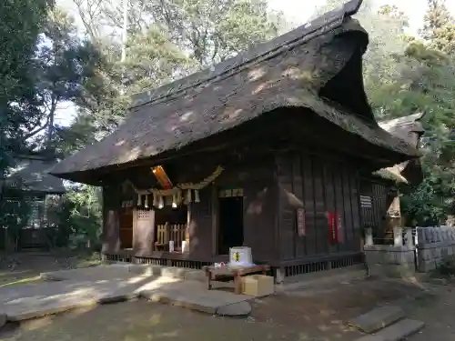 國王神社の{uncategorized: "未分類", other: "その他", undefined: "問題あり", building: "その他建物", grave: "お墓", sacred_gate: "鳥居", guardian: "狛犬", statue: "像", buddha: "仏像", history: "歴史", nature: "自然", garden: "庭園", animal: "動物", pagoda: "塔", temizu: "手水舎", mountain_gate: "山門・神門", sanctuary: "本殿・本堂", subordinate: "末社・摂社", art: "芸術", scenery: "景色", jizo: "地蔵", ema: "絵馬", goshuin: "御朱印", omikuji: "おみくじ", items: "授与品その他", amulet: "お守り", goshuincho: "御朱印帳", eats: "食事", festival: "お祭り", votive_dance: "神楽", shichigosan: "七五三参", wedding: "結婚式", experience: "体験その他", initially: "初詣", around: "周辺", anti_infection: "感染症対策"}