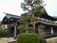 智遠寺の本殿・本堂