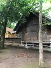 神明社の本殿