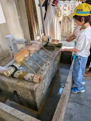 御金神社の{uncategorized: "未分類", other: "その他", undefined: "問題あり", building: "その他建物", grave: "お墓", sacred_gate: "鳥居", guardian: "狛犬", statue: "像", buddha: "仏像", history: "歴史", nature: "自然", garden: "庭園", animal: "動物", pagoda: "塔", temizu: "手水舎", mountain_gate: "山門・神門", sanctuary: "本殿・本堂", subordinate: "末社・摂社", art: "芸術", scenery: "景色", jizo: "地蔵", ema: "絵馬", goshuin: "御朱印", omikuji: "おみくじ", items: "授与品その他", amulet: "お守り", goshuincho: "御朱印帳", eats: "食事", festival: "お祭り", votive_dance: "神楽", shichigosan: "七五三参", wedding: "結婚式", experience: "体験その他", initially: "初詣", around: "周辺", anti_infection: "感染症対策"}