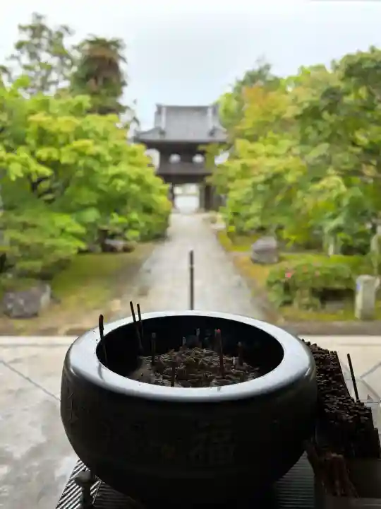 伊勢の国 四天王寺の{uncategorized: "未分類", other: "その他", undefined: "問題あり", building: "その他建物", grave: "お墓", sacred_gate: "鳥居", guardian: "狛犬", statue: "像", buddha: "仏像", history: "歴史", nature: "自然", garden: "庭園", animal: "動物", pagoda: "塔", temizu: "手水舎", mountain_gate: "山門・神門", sanctuary: "本殿・本堂", subordinate: "末社・摂社", art: "芸術", scenery: "景色", jizo: "地蔵", ema: "絵馬", goshuin: "御朱印", omikuji: "おみくじ", items: "授与品その他", amulet: "お守り", goshuincho: "御朱印帳", eats: "食事", festival: "お祭り", votive_dance: "神楽", shichigosan: "七五三参", wedding: "結婚式", experience: "体験その他", initially: "初詣", around: "周辺", anti_infection: "感染症対策"}