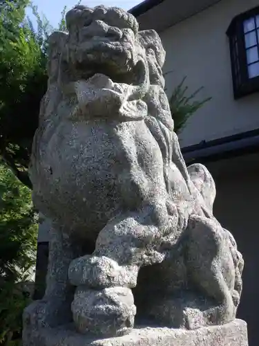 飯縄神社 里宮（皇足穂命神社）の狛犬