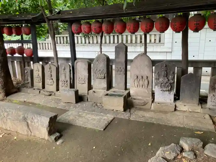 豊栄稲荷神社の{uncategorized: "未分類", other: "その他", undefined: "問題あり", building: "その他建物", grave: "お墓", sacred_gate: "鳥居", guardian: "狛犬", statue: "像", buddha: "仏像", history: "歴史", nature: "自然", garden: "庭園", animal: "動物", pagoda: "塔", temizu: "手水舎", mountain_gate: "山門・神門", sanctuary: "本殿・本堂", subordinate: "末社・摂社", art: "芸術", scenery: "景色", jizo: "地蔵", ema: "絵馬", goshuin: "御朱印", omikuji: "おみくじ", items: "授与品その他", amulet: "お守り", goshuincho: "御朱印帳", eats: "食事", festival: "お祭り", votive_dance: "神楽", shichigosan: "七五三参", wedding: "結婚式", experience: "体験その他", initially: "初詣", around: "周辺", anti_infection: "感染症対策"}