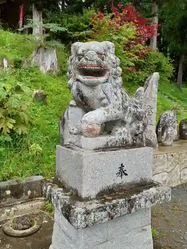 八幡薬師相殿神社の狛犬