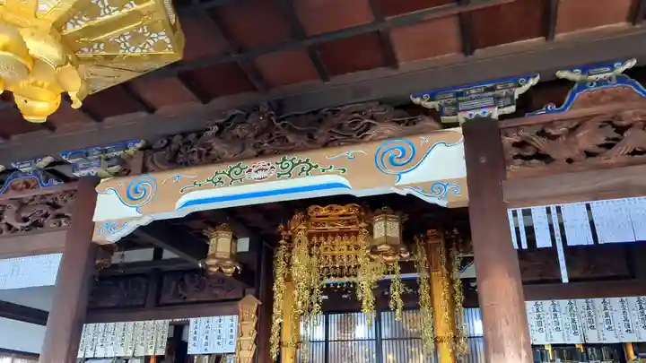 自性院の本殿・本堂