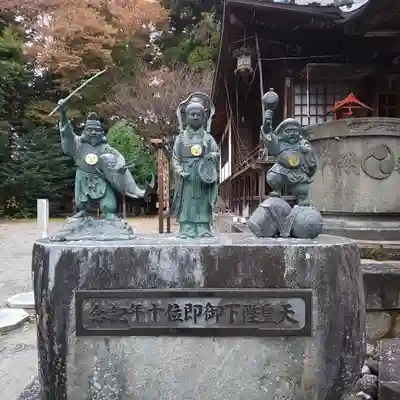 今市瀧尾神社の像