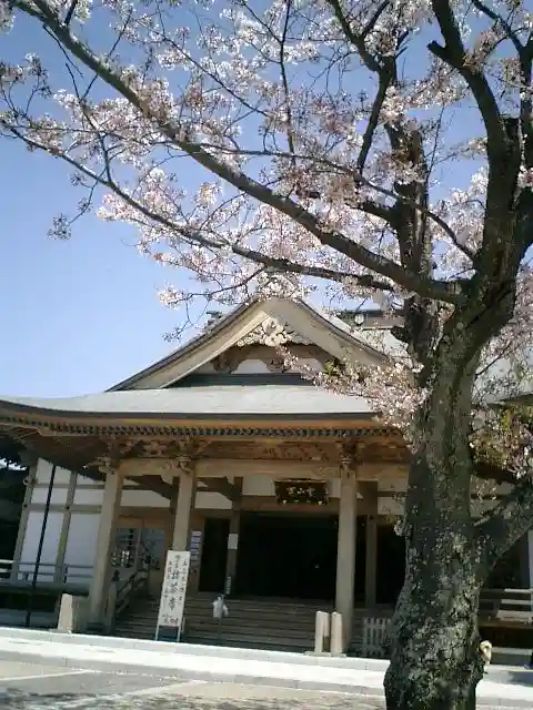 光明寺の本殿・本堂