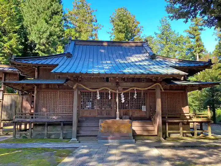 稲田神社の本殿・本堂