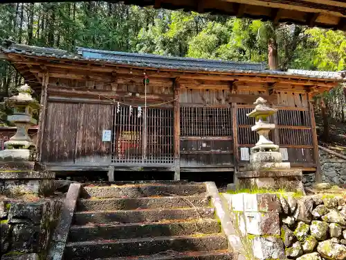 天神社の本殿