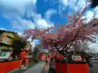 車折神社の{uncategorized: "未分類", other: "その他", undefined: "問題あり", building: "その他建物", grave: "お墓", sacred_gate: "鳥居", guardian: "狛犬", statue: "像", buddha: "仏像", history: "歴史", nature: "自然", garden: "庭園", animal: "動物", pagoda: "塔", temizu: "手水舎", mountain_gate: "山門・神門", sanctuary: "本殿・本堂", subordinate: "末社・摂社", art: "芸術", scenery: "景色", jizo: "地蔵", ema: "絵馬", goshuin: "御朱印", omikuji: "おみくじ", items: "授与品その他", amulet: "お守り", goshuincho: "御朱印帳", eats: "食事", festival: "お祭り", votive_dance: "神楽", shichigosan: "七五三参", wedding: "結婚式", experience: "体験その他", initially: "初詣", around: "周辺", anti_infection: "感染症対策"}