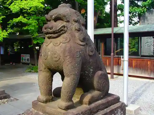 鎮守氷川神社の狛犬